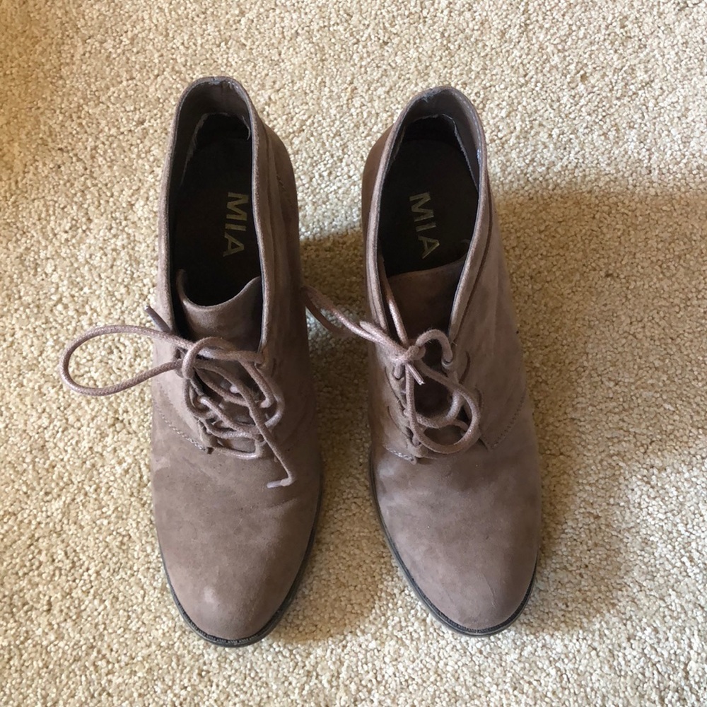 Cute women’s boots